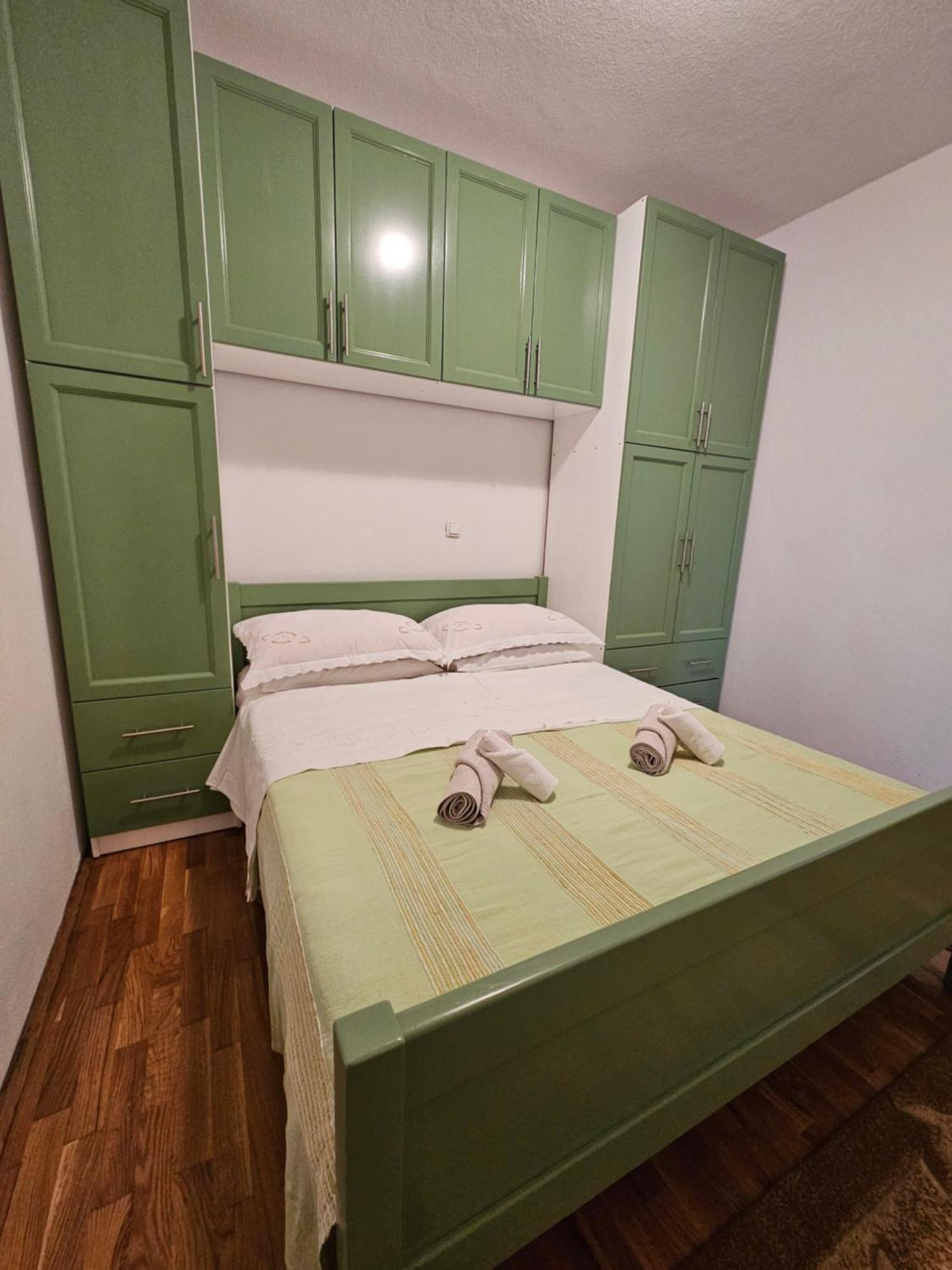 Apartmani Natasa Lokva Rogoznica Exterior photo