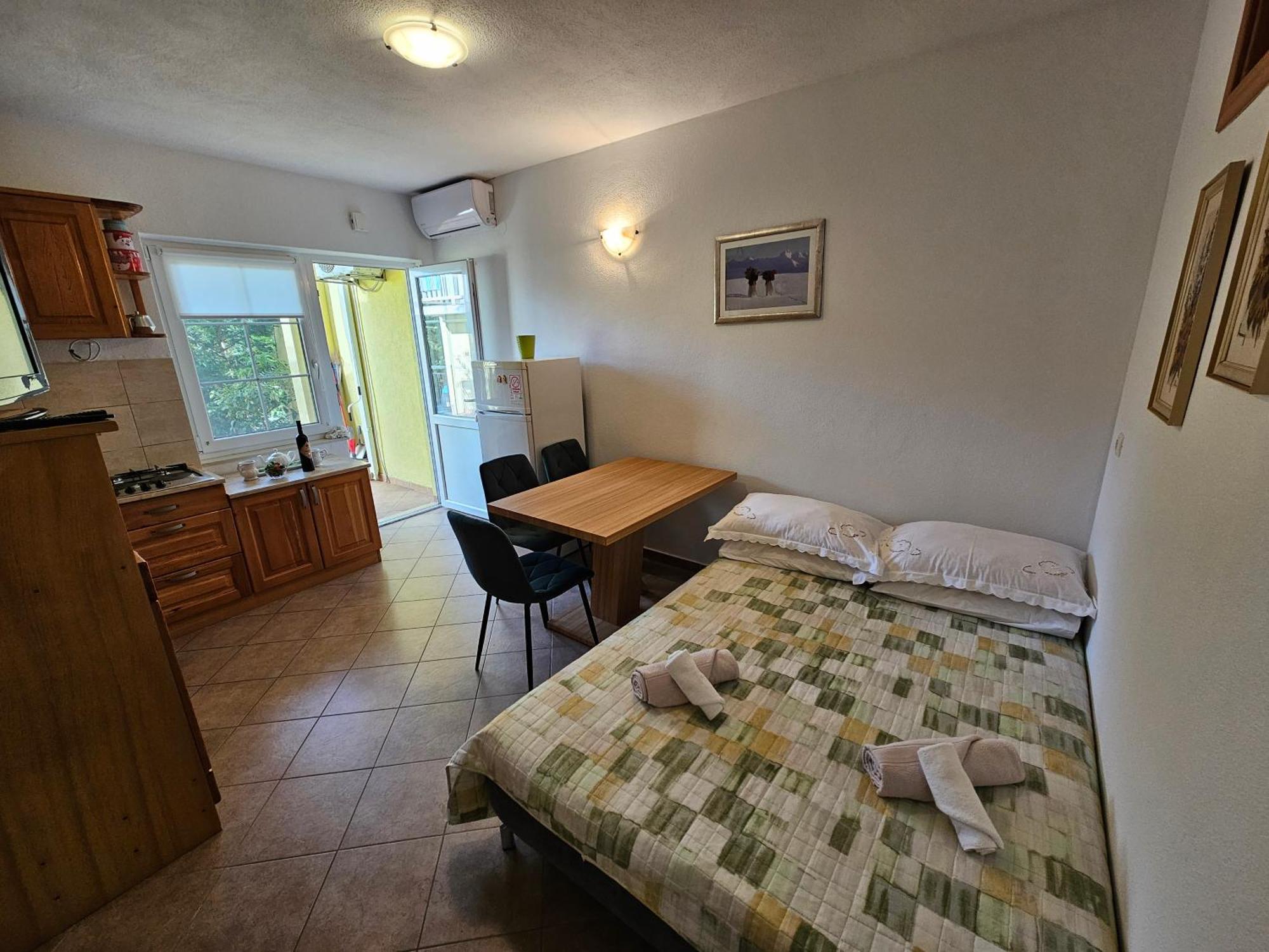 Apartmani Natasa Lokva Rogoznica Exterior photo