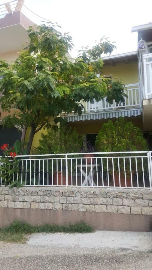 Apartmani Natasa Lokva Rogoznica Exterior photo
